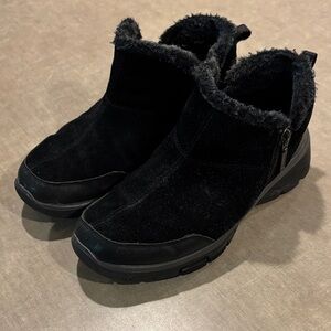 Skechers Black Faux Fur Memory Foam Winter Boots